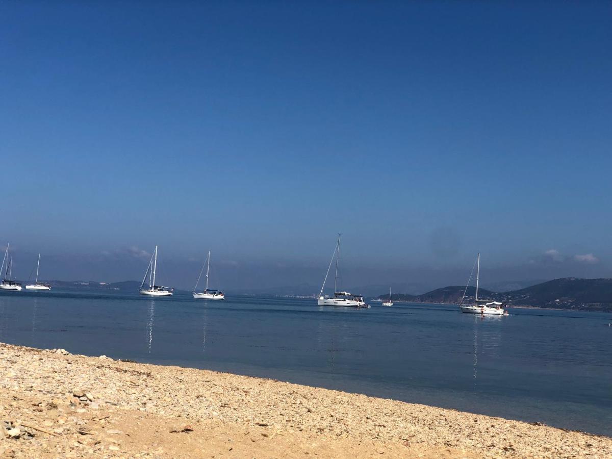 Grand Studio A Hyeres Entre Mer Et Ville Exterior foto
